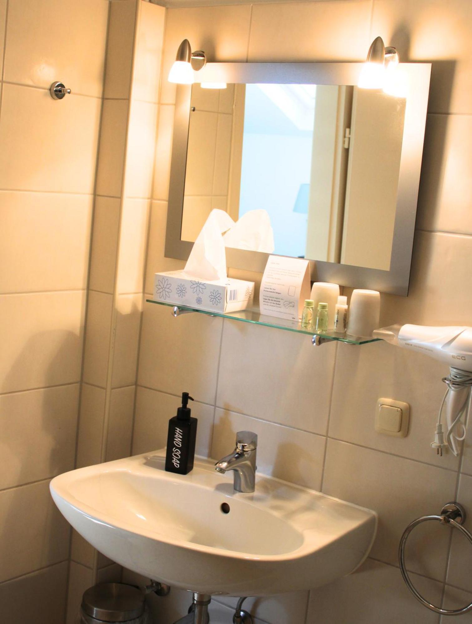 Hotel Adler & Eventlocation Gmbh Итцехое Екстериор снимка