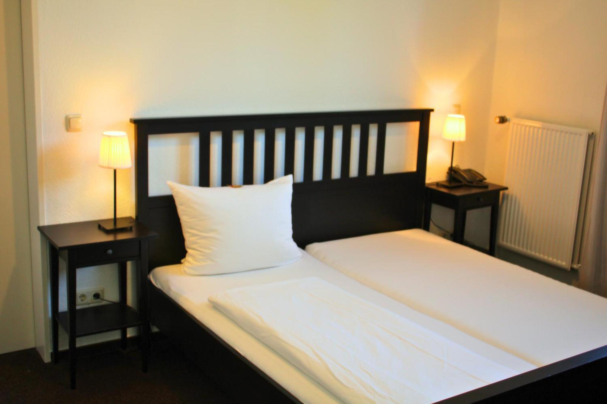 Hotel Adler & Eventlocation Gmbh Итцехое Екстериор снимка